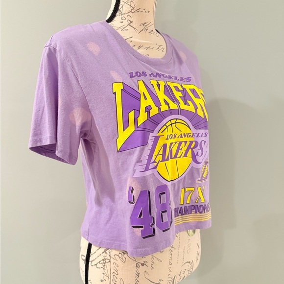 Cropped LA Lakers graphic tee, women’s M - Picture 2 of 4